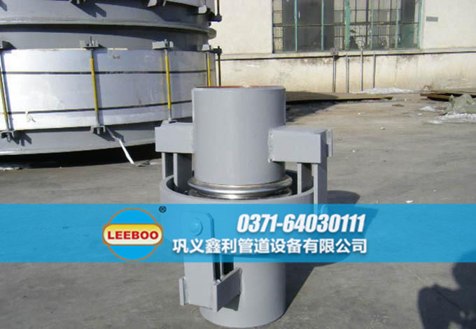 万向铰链<a href=http://www.xinlihn.com target=_blank class=infotextkey>补偿器</a>发货现场