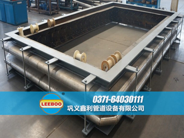 安徽省阜阳市<a href=http://www.xinligd.com target=_blank class=infotextkey>伸缩接头</a>运行车间